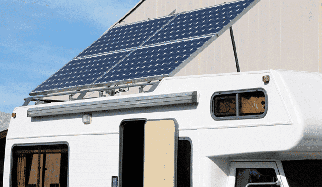 caravana con panel solar 1 1024x595 1 1