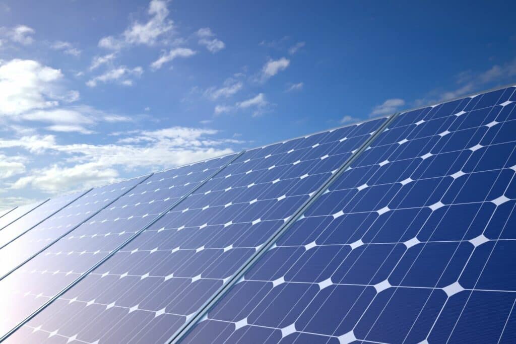 consumo fotovoltaico empresas 2 1024x683 1 1