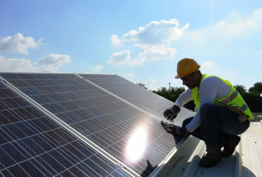instaladores de placas solares 1 1536x1040 1